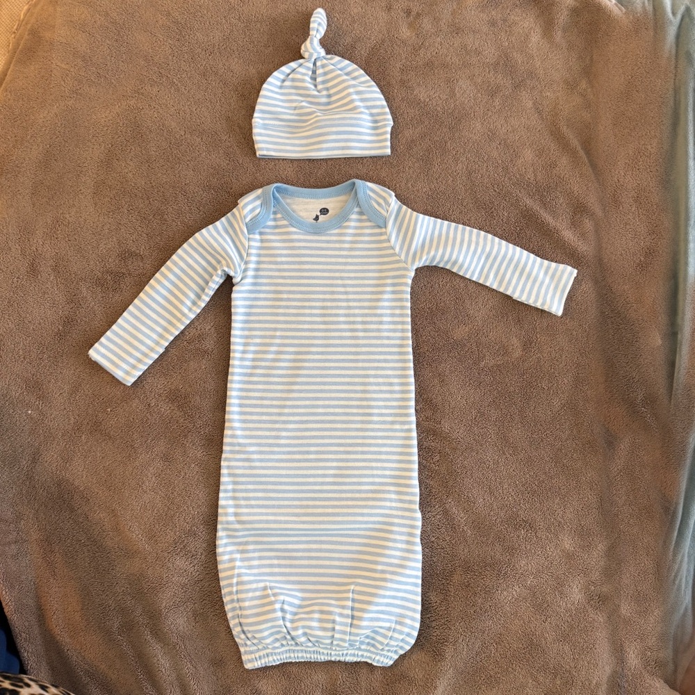 3/$15 NWOT Striped Blue and White Infant Matching Set